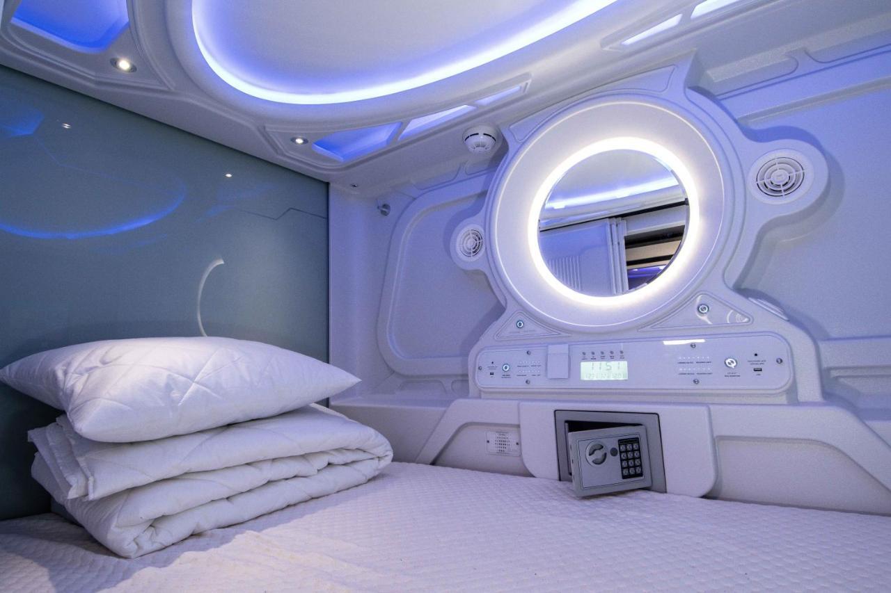 Capsule Hostels Reval Esterno foto